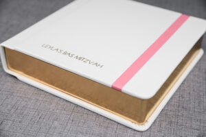 4 must-haves for stunning mitzvah photo albums,mitzvah photo albums,professional photo album,mitzvahs,custom photo album